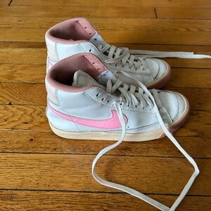 Nike High-Top Sneakers in White and Pink size 3.5